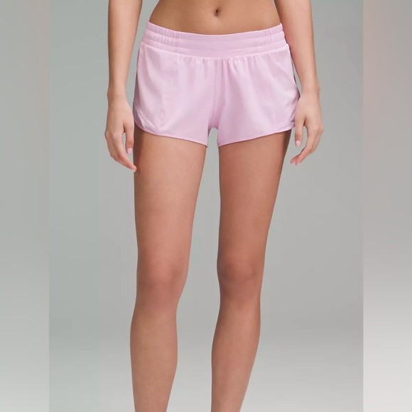 Lululemon Hotty Hot LR short 2.5” Lined - Picture 6 of 8
